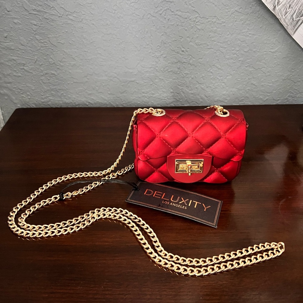 Elegant red crossbody mini bag